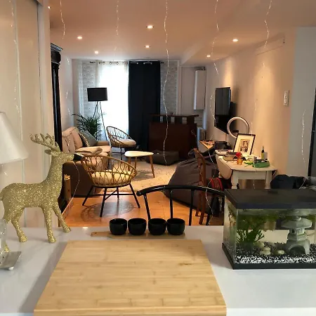 Agreable Maison De Ville ,Calme Avec Tous Les Commerces A 150M Cherbourg-en-Cotentin Exterior photo